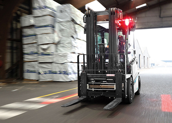 switching-from-ic-to-ac-what-to-know-unicarriers-mx-853x448
